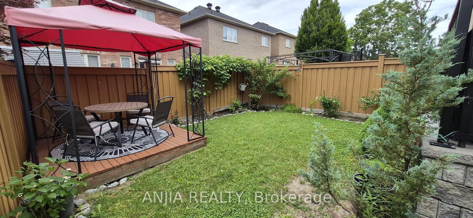 29 Butterwood Lane • Whitchurch-Stouffville, ON photo 47