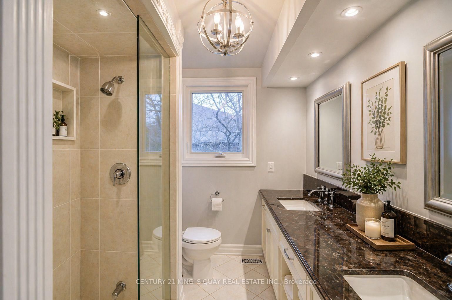 11 George Street • East Gwillimbury, ON photo 5