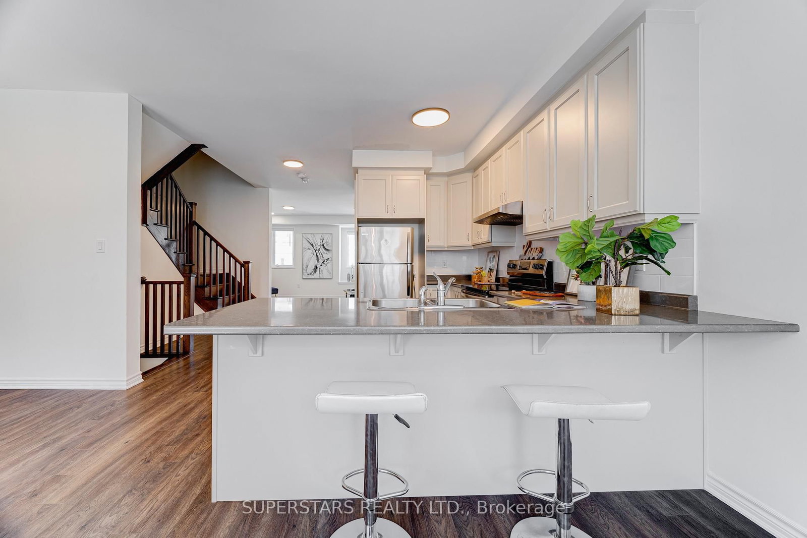 241 Rustle Woods Avenue • Markham, ON photo 10