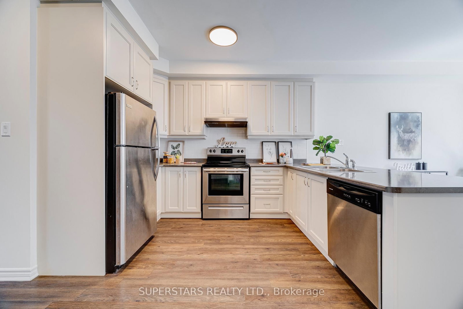 241 Rustle Woods Avenue • Markham, ON photo 11