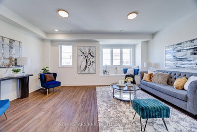241 Rustle Woods Avenue • Markham, ON photo 5