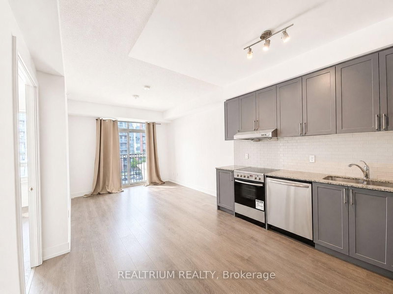 325 - 278 Buchanan Drive
