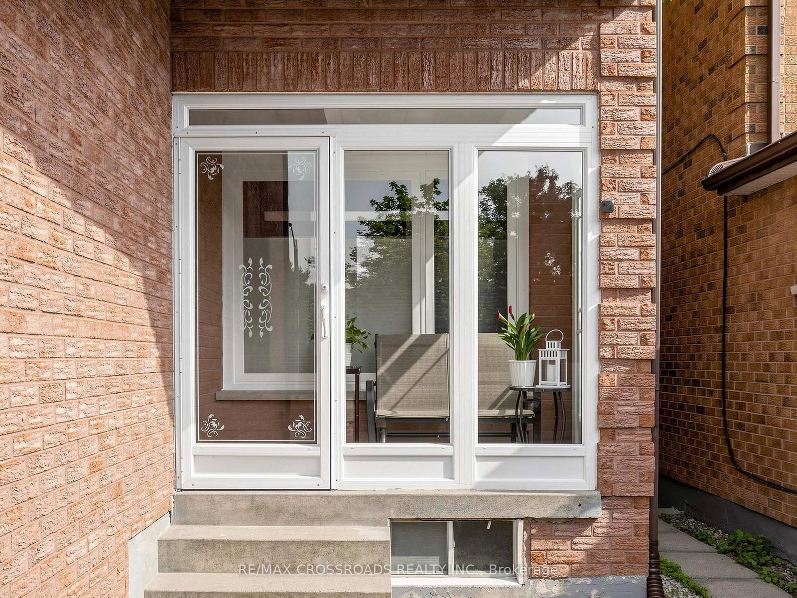 108 Anthony Lane • Vaughan, ON photo 2