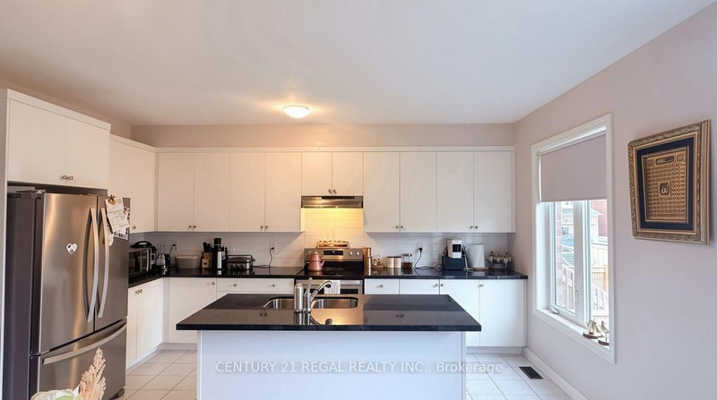 62 Selby Crescent