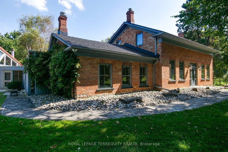 15625 8th Concession Road