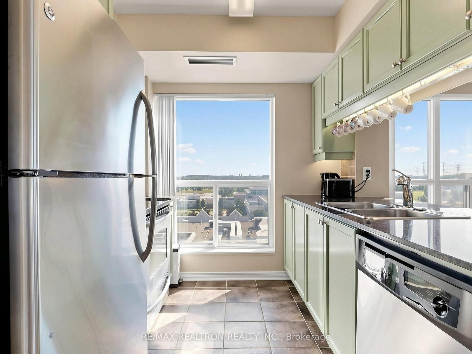 185 Oneida Crescent • #918 • Richmond Hill, ON photo 20