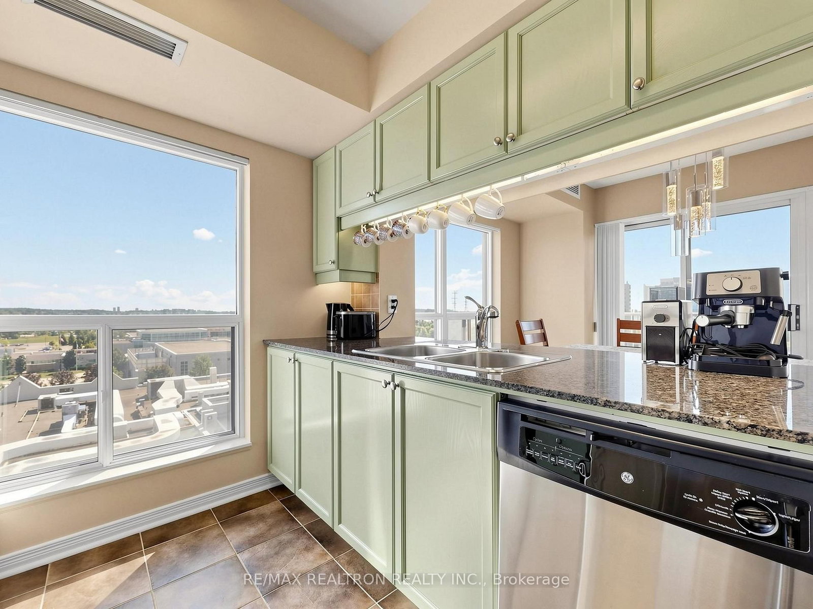185 Oneida Crescent • #918 • Richmond Hill, ON photo 21