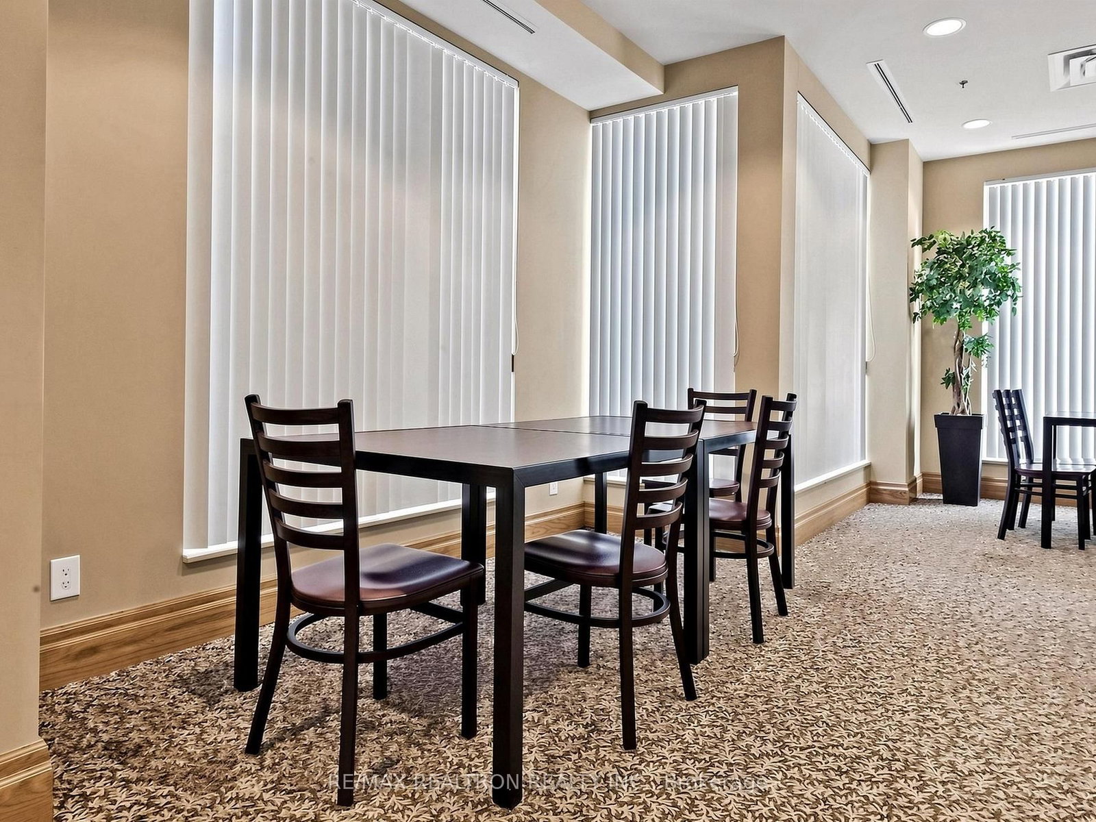 185 Oneida Crescent • #918 • Richmond Hill, ON photo 37