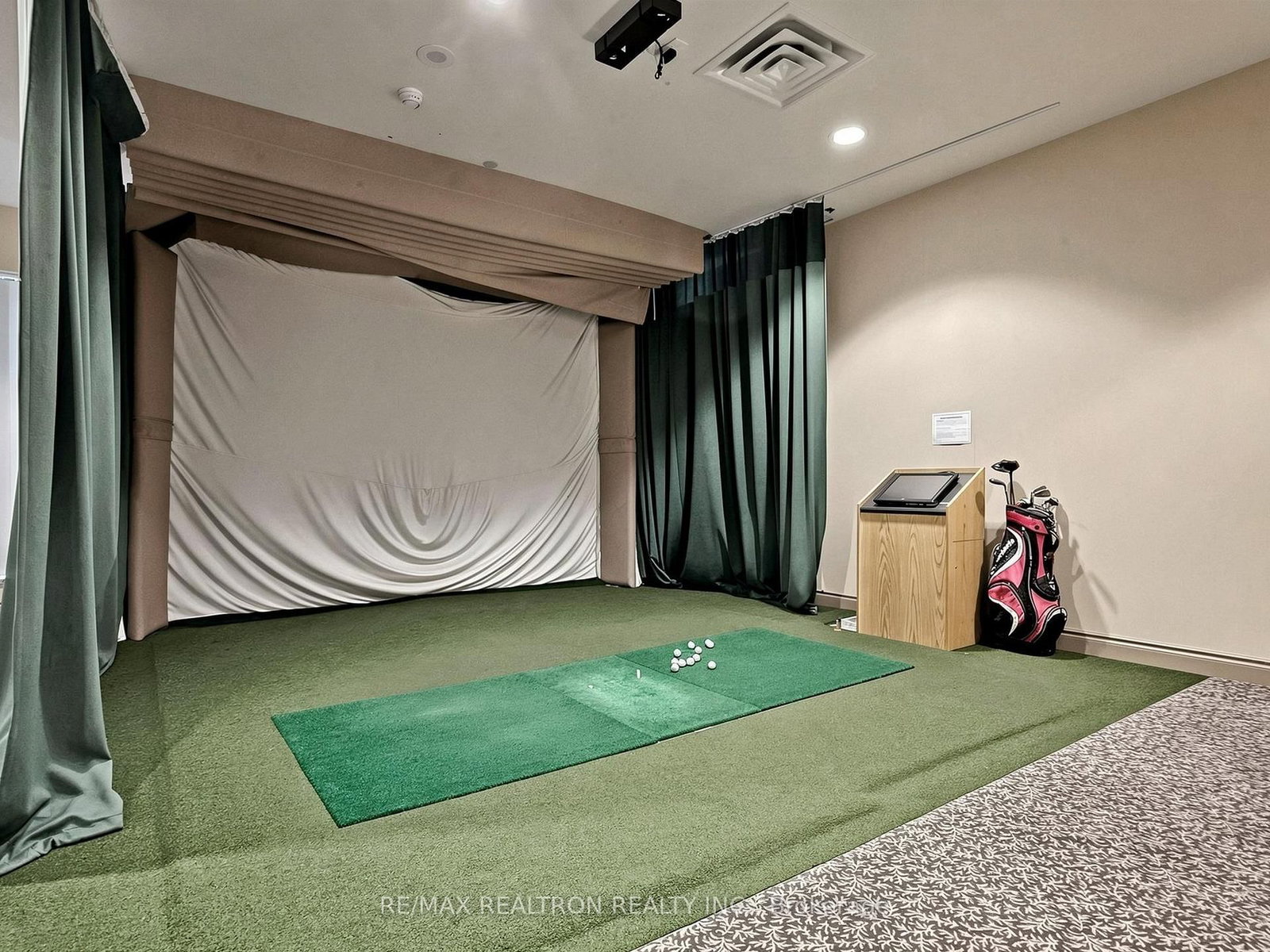 185 Oneida Crescent • #918 • Richmond Hill, ON photo 49