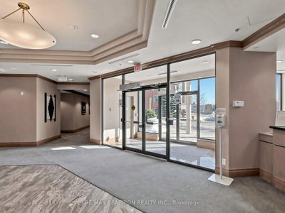 185 Oneida Crescent • #918 • Richmond Hill, ON photo 6