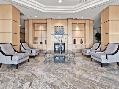 185 Oneida Crescent • #918 • Richmond Hill, ON photo 8