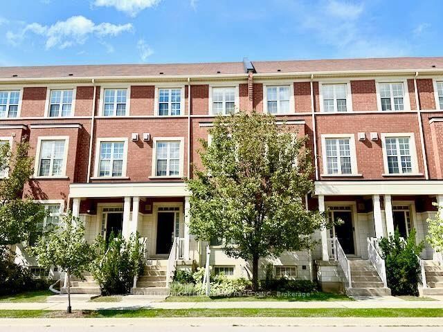 76 Donald Buttress Boulevard W