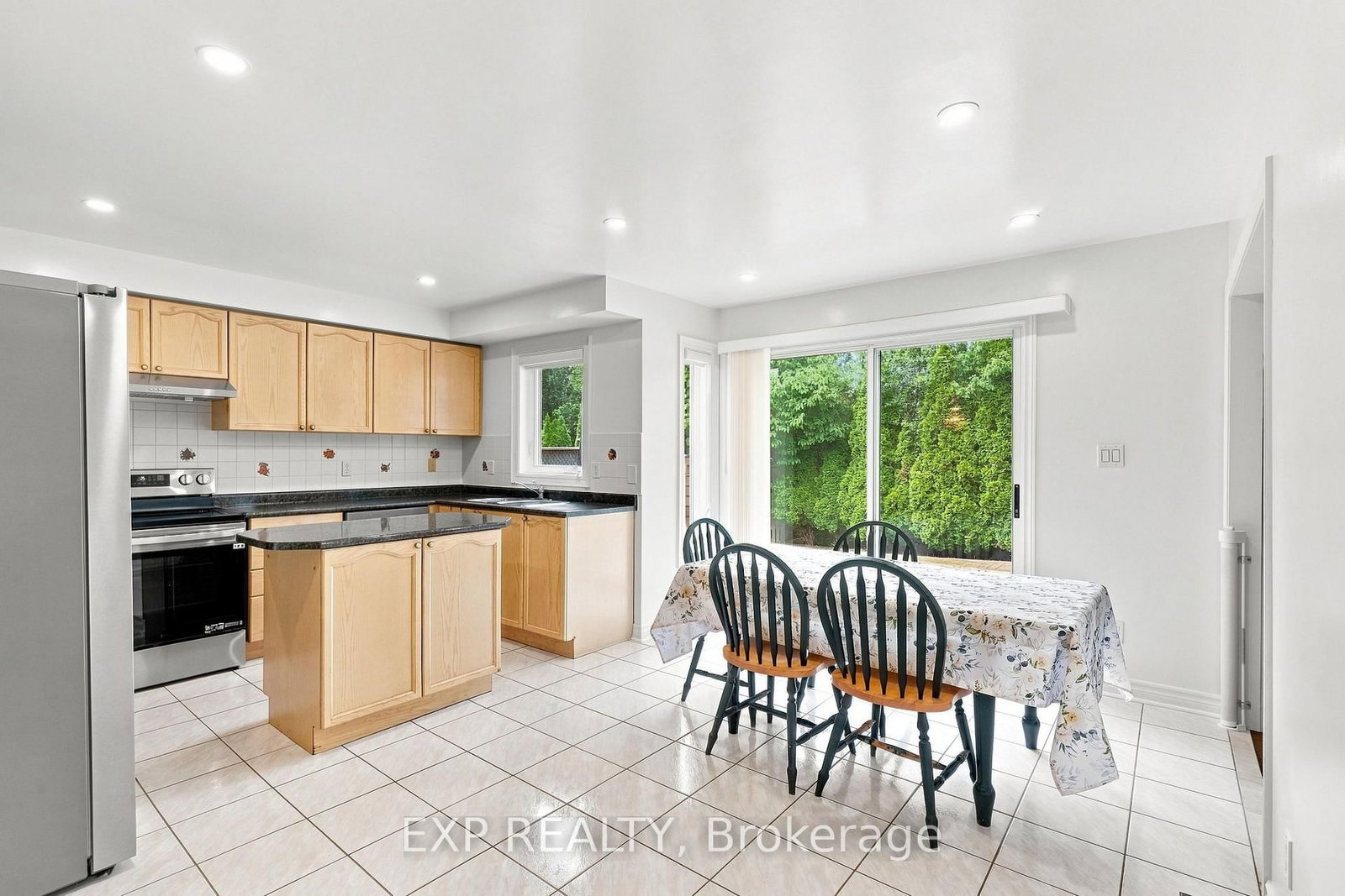 21 Cantex Court • Richmond Hill, ON photo 16