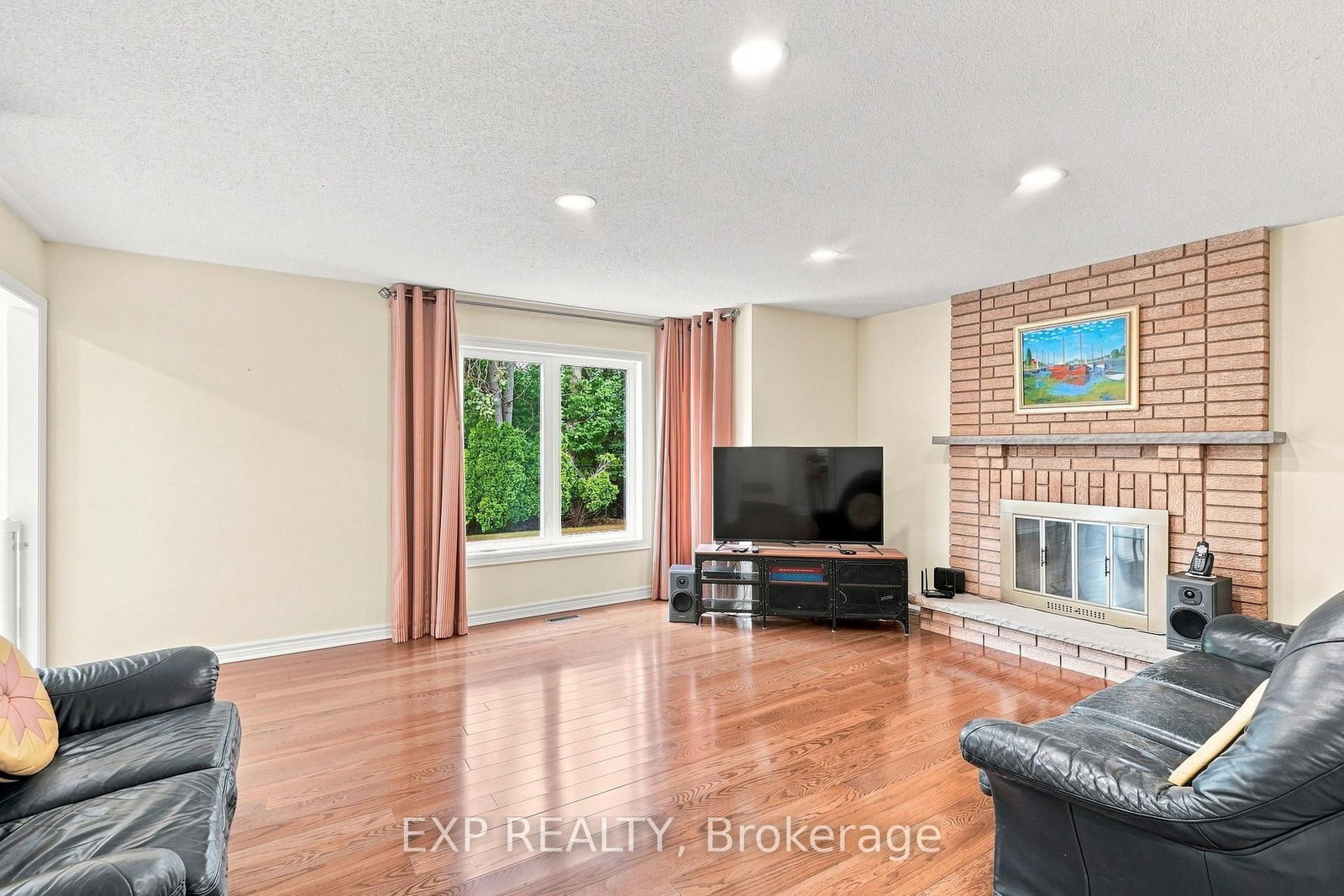 21 Cantex Court • Richmond Hill, ON photo 18