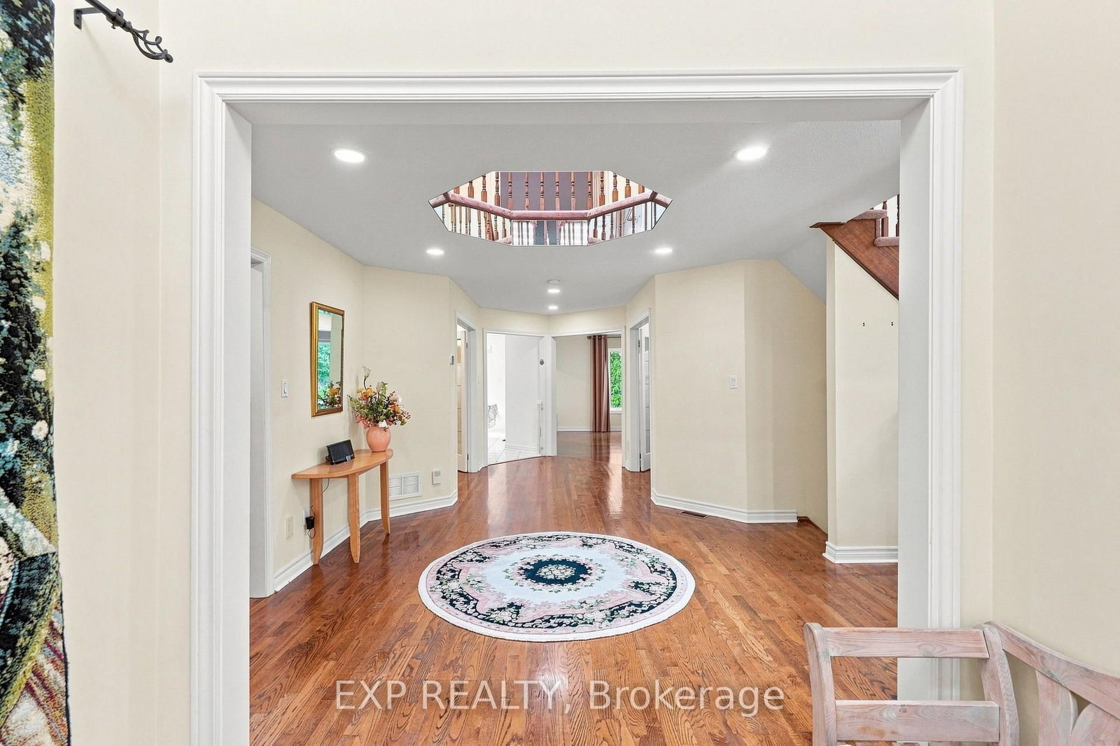 21 Cantex Court • Richmond Hill, ON photo 6