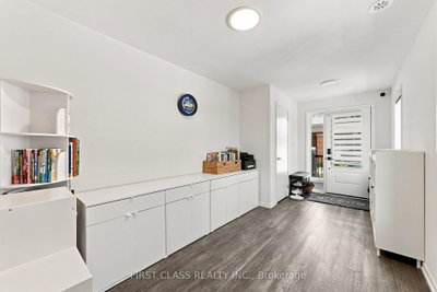 224 Matawin Lane • Richmond Hill, ON photo 4