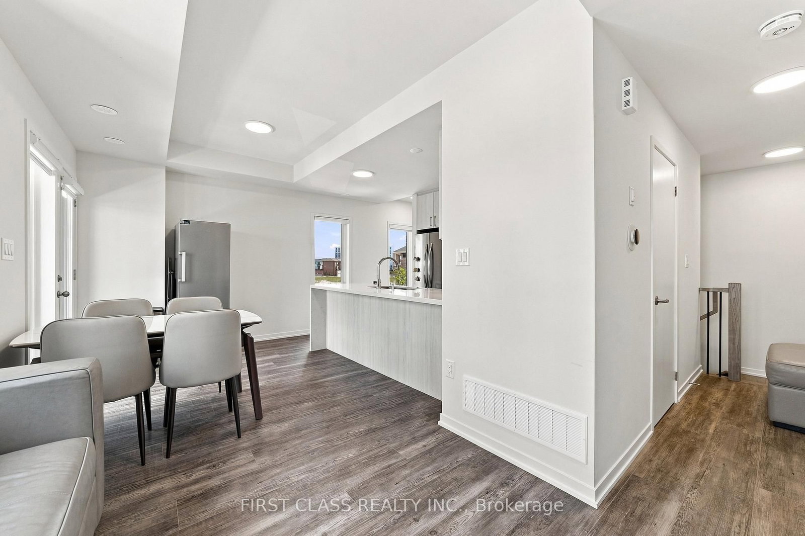 224 Matawin Lane • Richmond Hill, ON photo 7