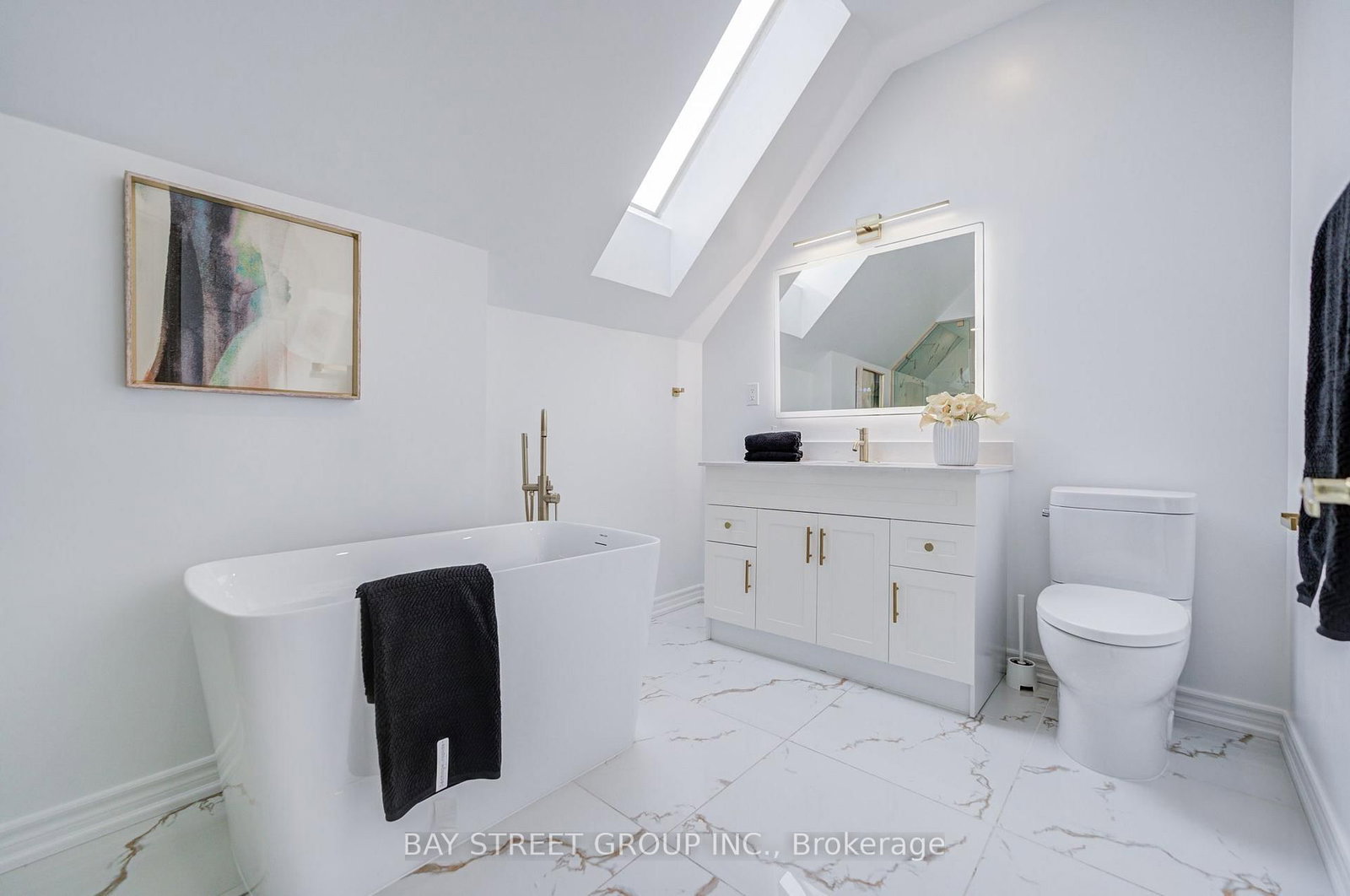5 Luxton Avenue • Aurora, ON photo 23