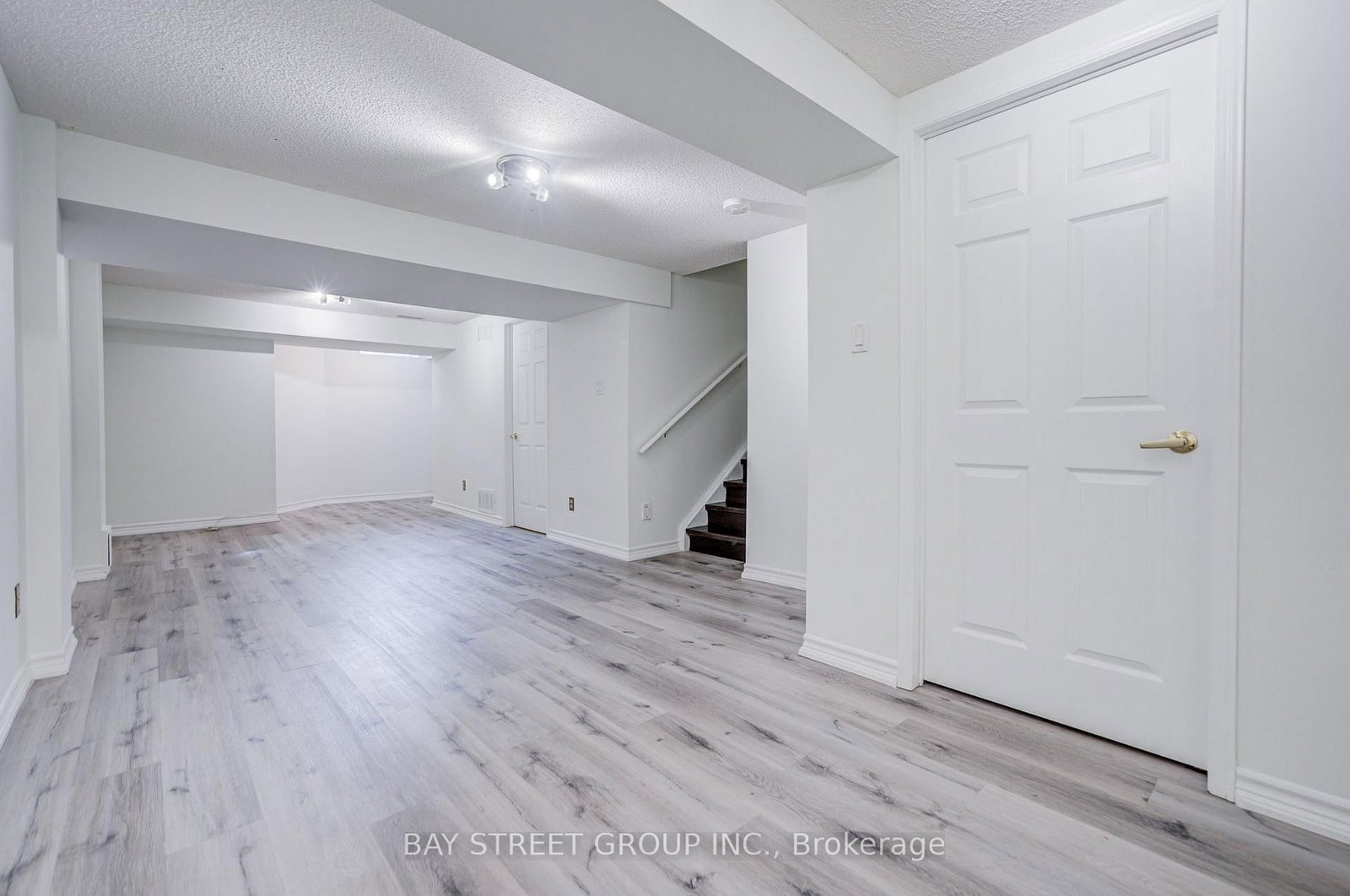 5 Luxton Avenue • Aurora, ON photo 48
