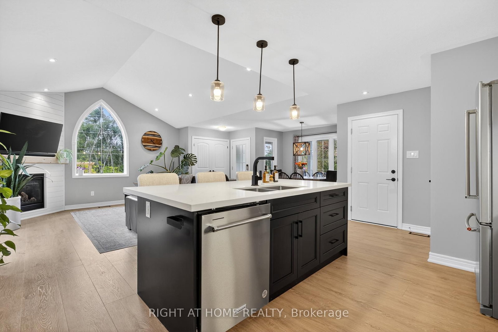 3005 Mason Drive • Innisfil, ON photo 11