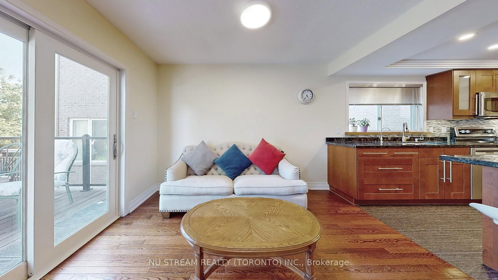15 Bond Crescent • Richmond Hill, ON photo 10
