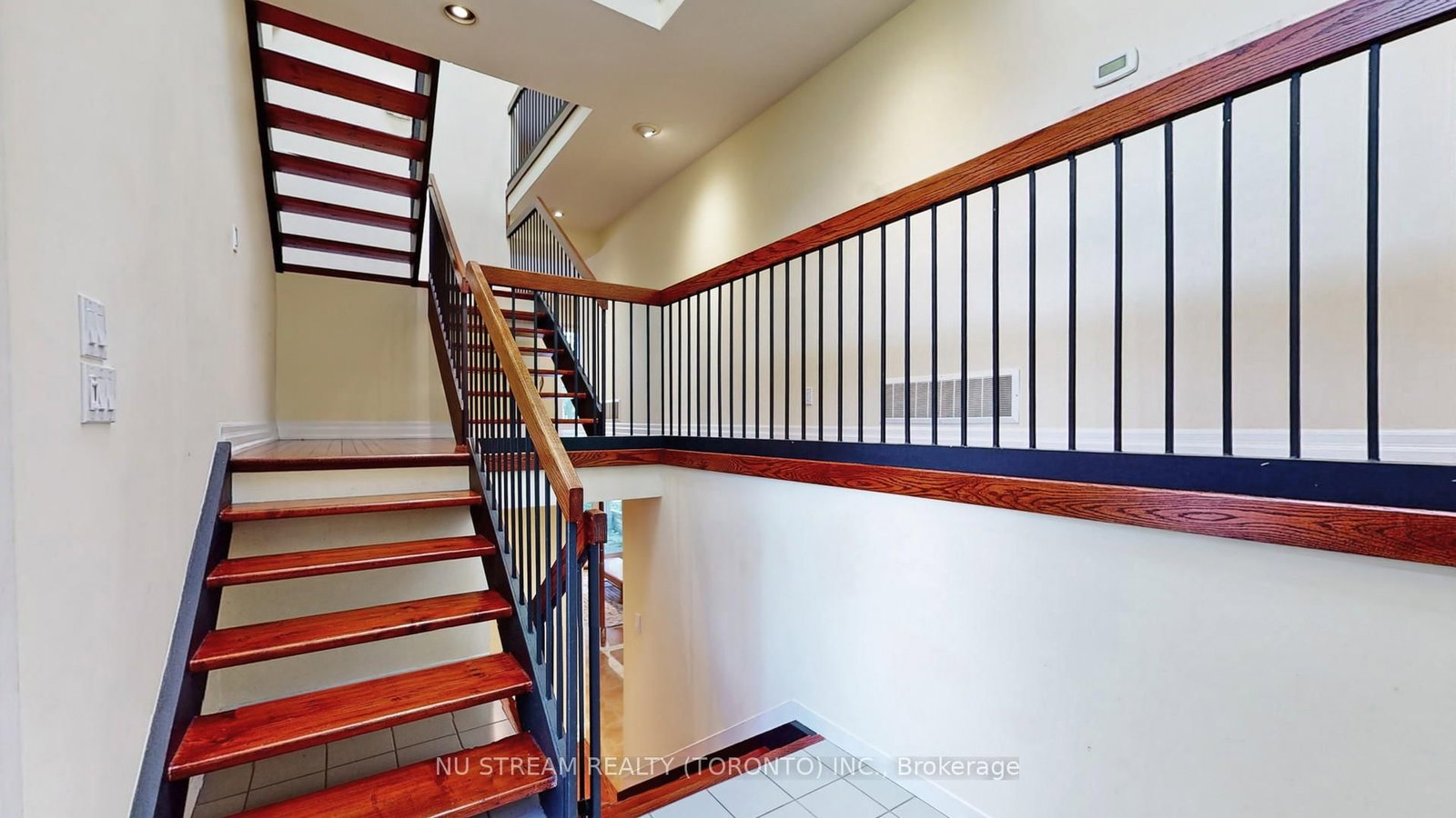 15 Bond Crescent • Richmond Hill, ON photo 20