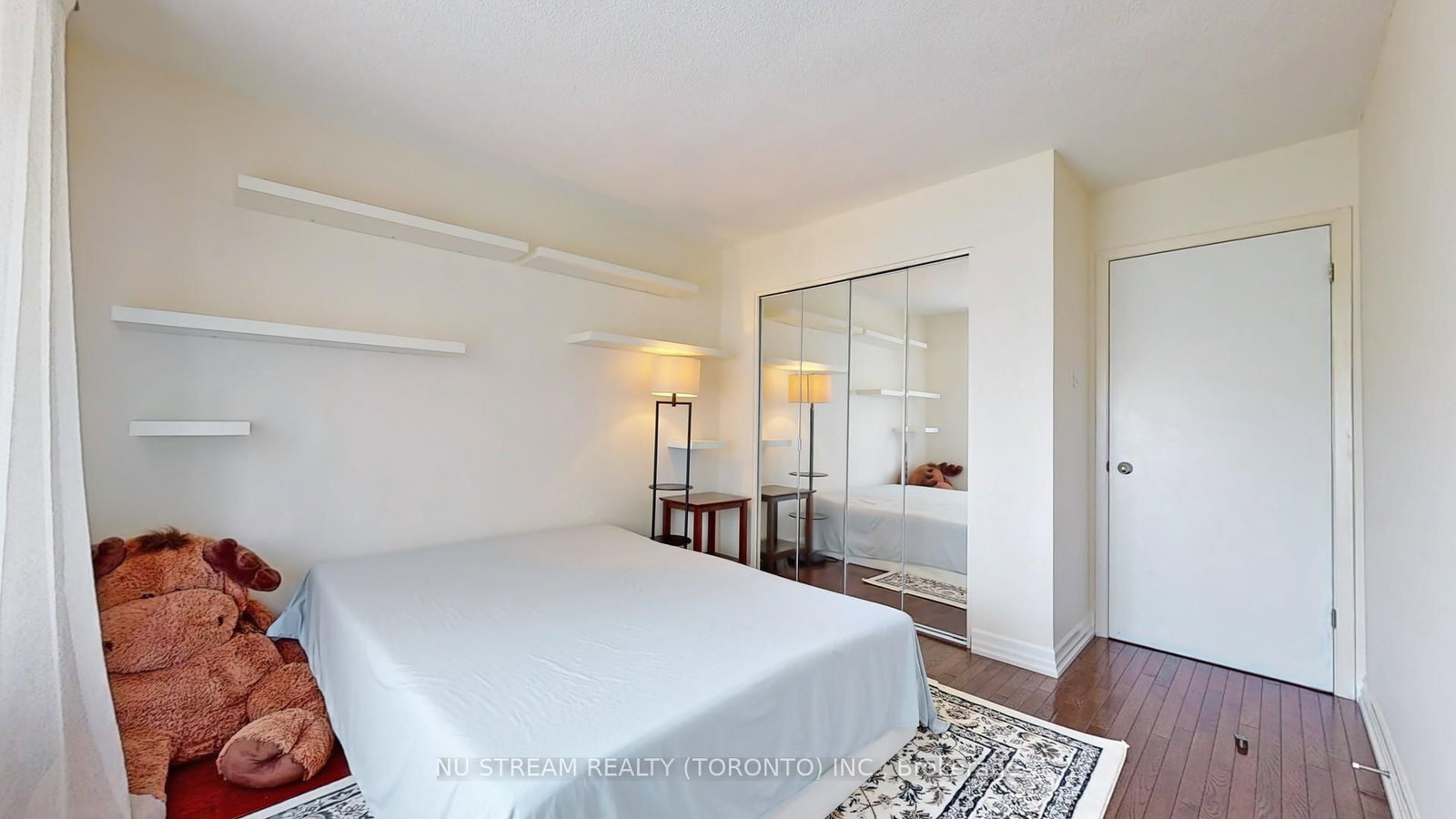 15 Bond Crescent • Richmond Hill, ON photo 24
