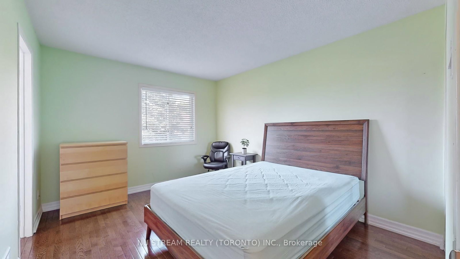 15 Bond Crescent • Richmond Hill, ON photo 32