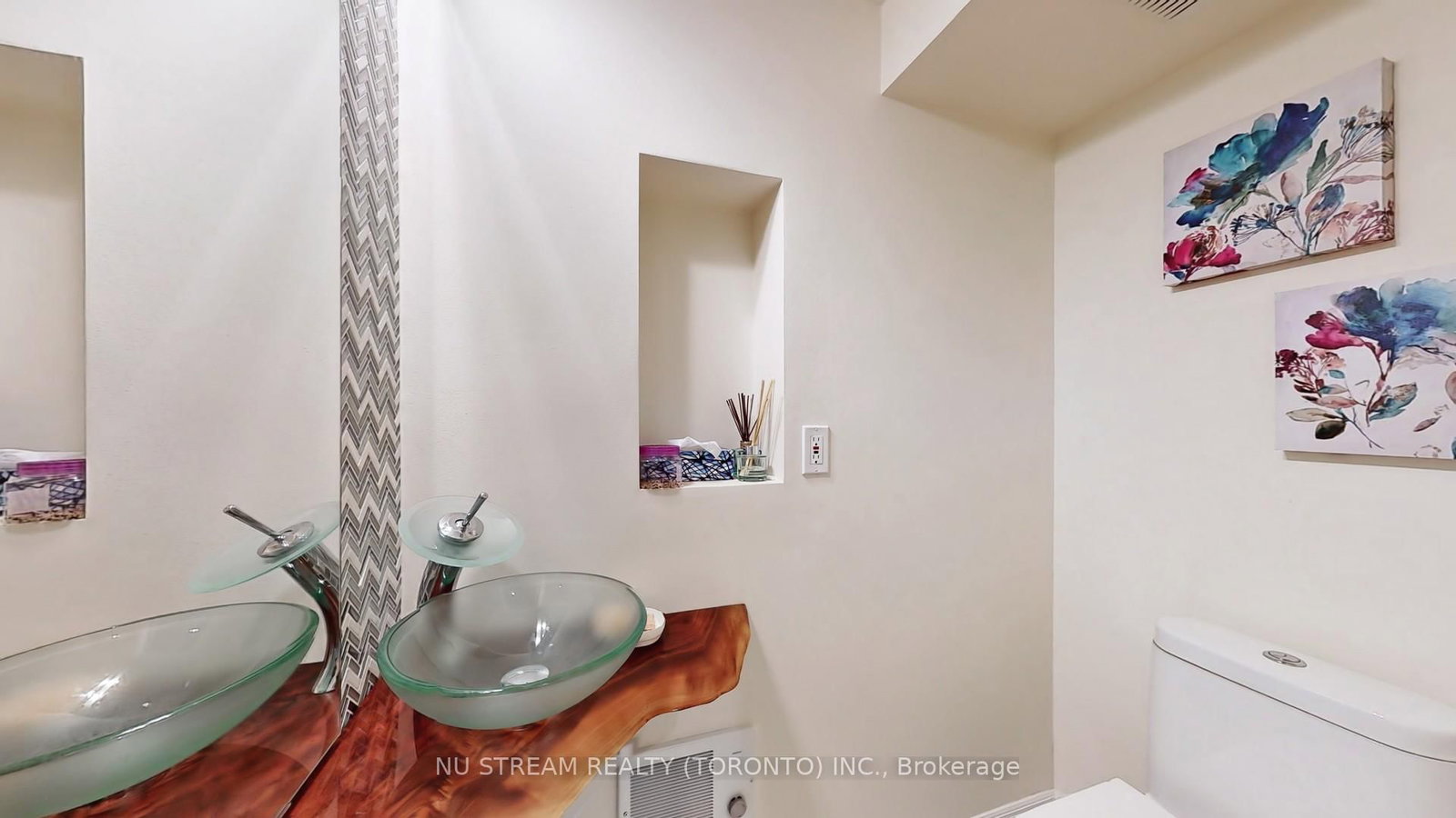 15 Bond Crescent • Richmond Hill, ON photo 34