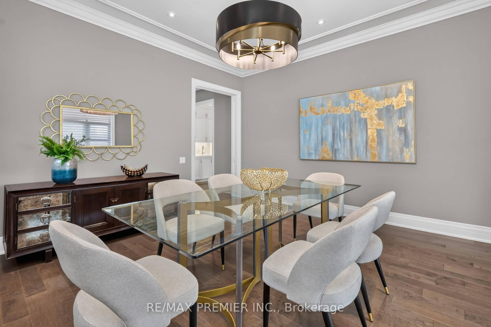 31 Sarracini Crescent • Vaughan, ON photo 11