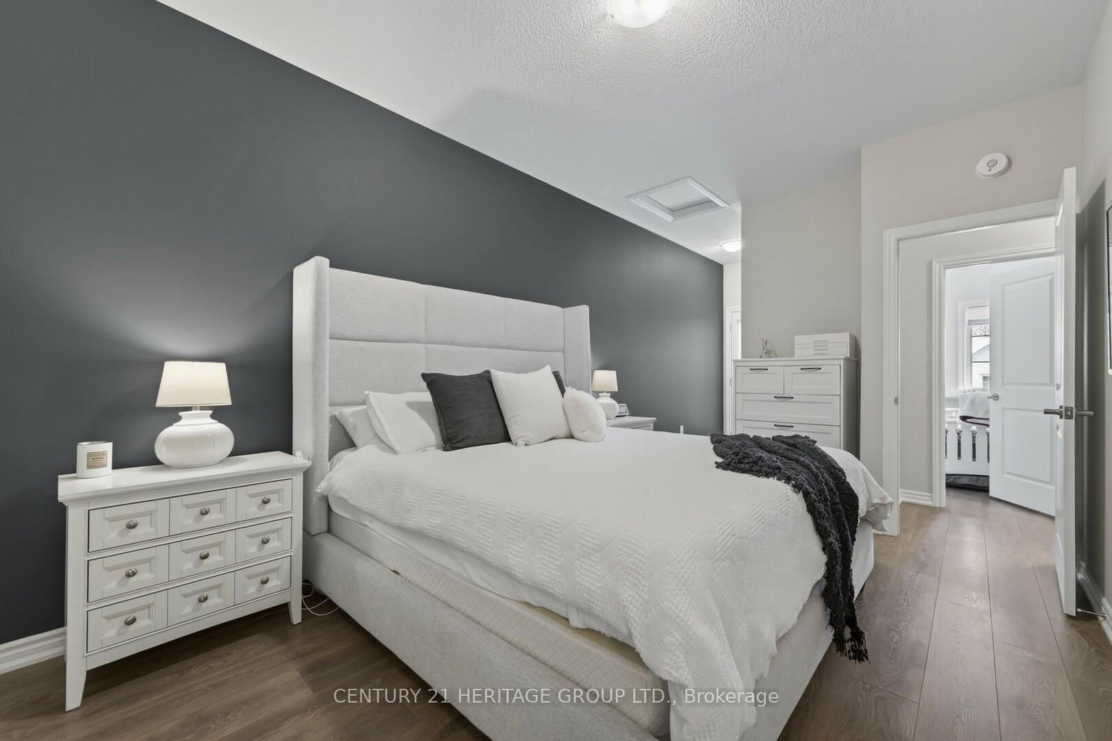 6 Mel Irving Drive • Bradford West Gwillimbury, ON photo 17