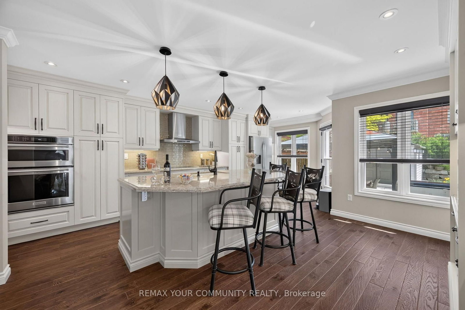 126 Woodroof Crescent • Aurora, ON photo 10