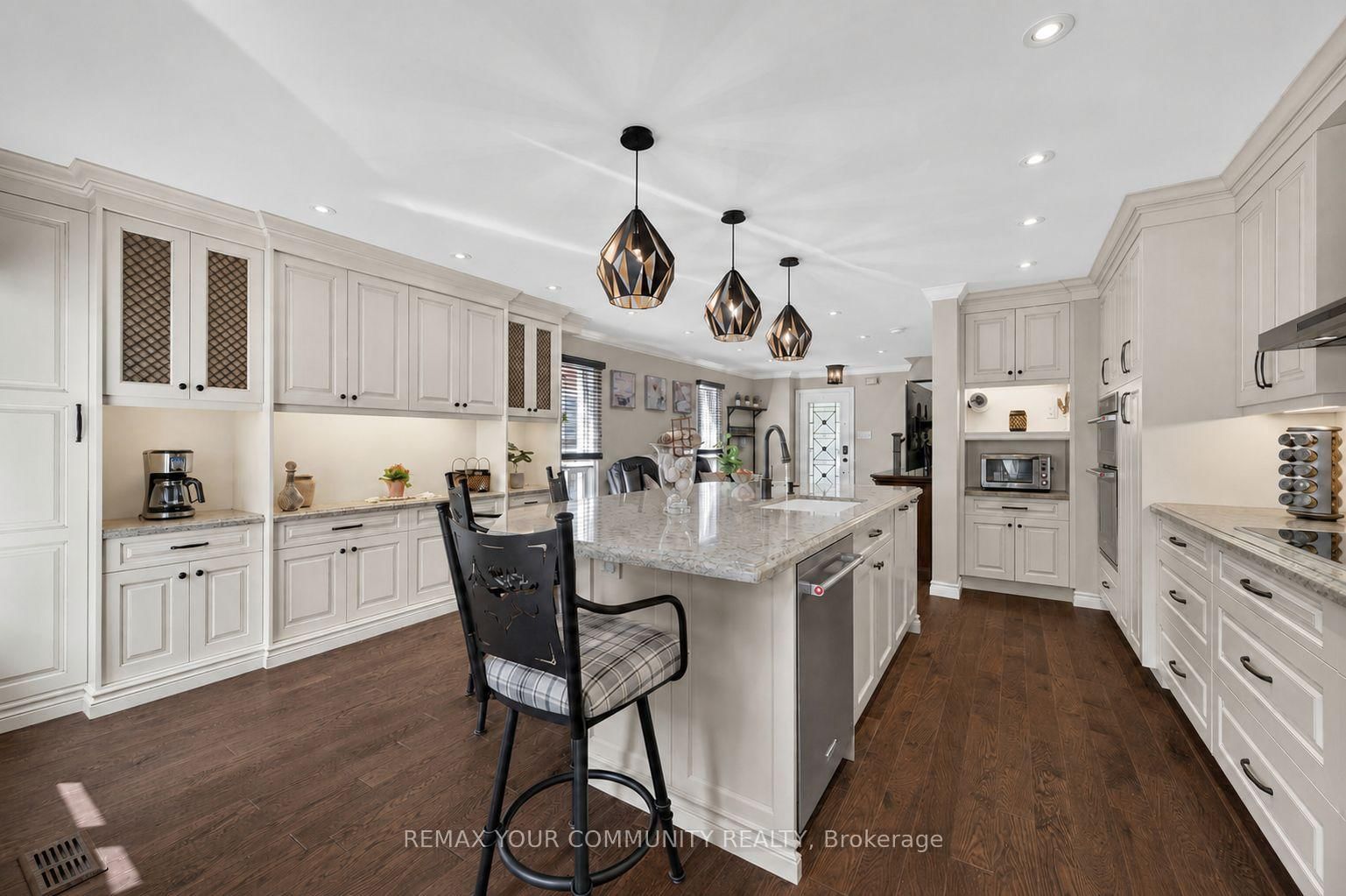 126 Woodroof Crescent • Aurora, ON photo 11
