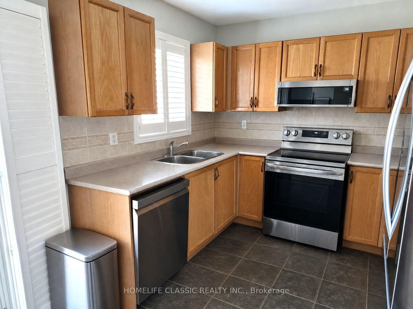 44 Wildberry Crescent • Vaughan, ON photo 8