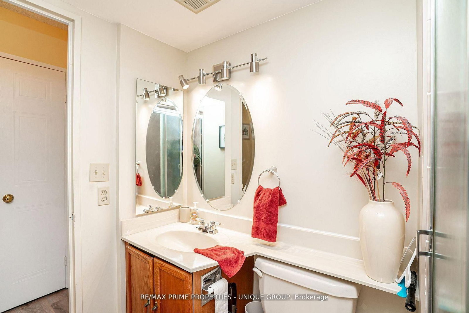 33 Weldrick Road E • #209 • Richmond Hill, ON photo 25