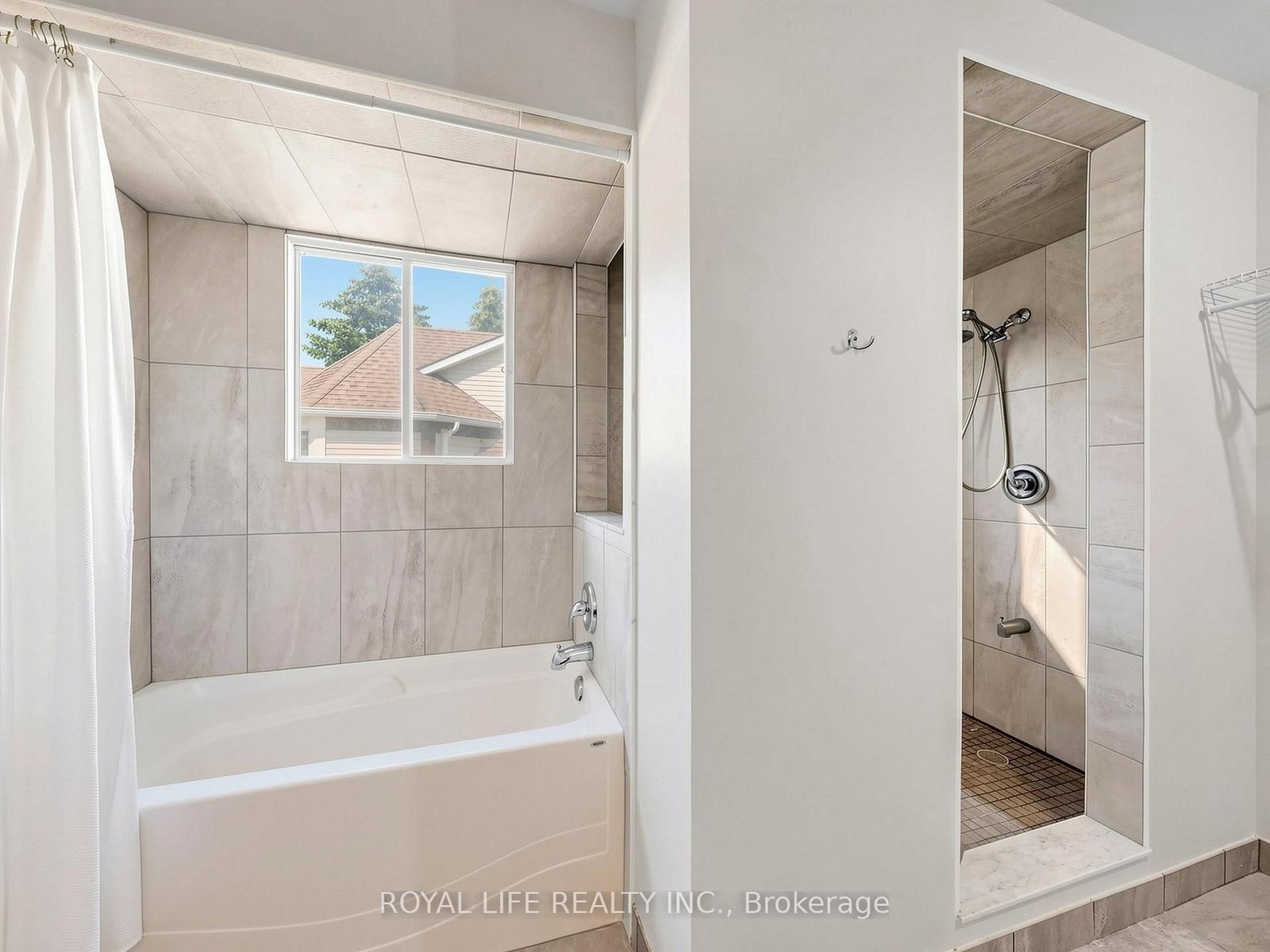 985 Linden Street • Innisfil, ON photo 23