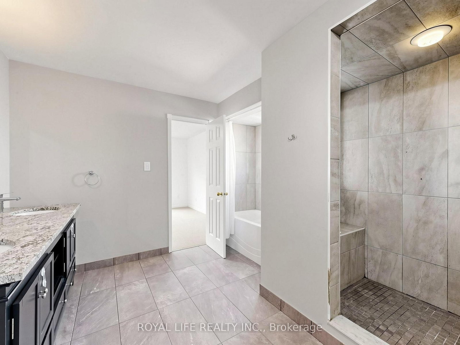 985 Linden Street • Innisfil, ON photo 24