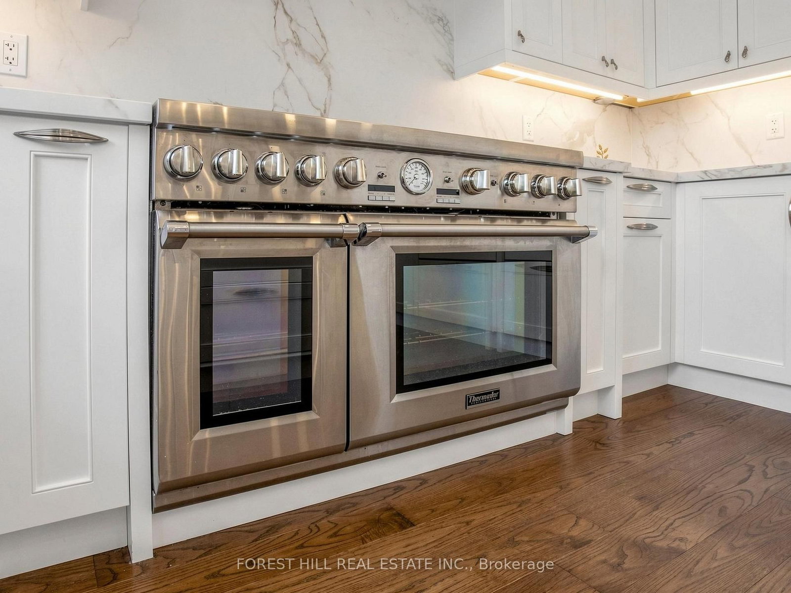 49 Grange Drive • Richmond Hill, ON photo 10