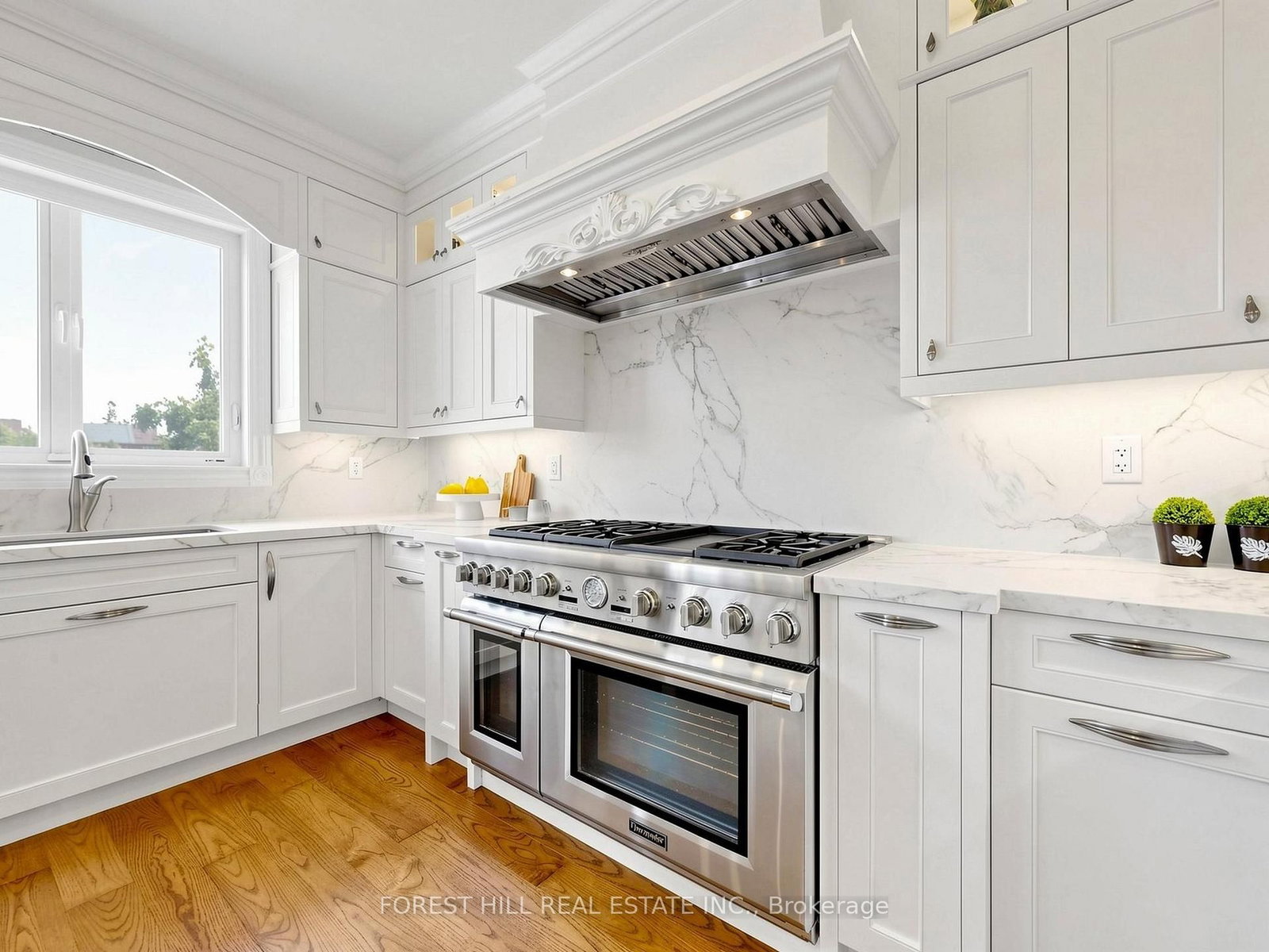 49 Grange Drive • Richmond Hill, ON photo 9