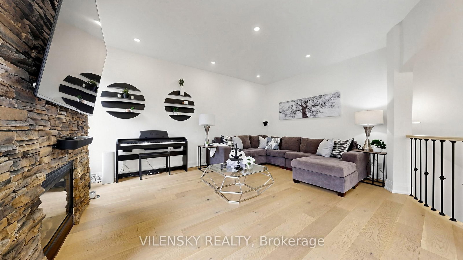 146 Valley Vista Drive • Vaughan, ON photo 12