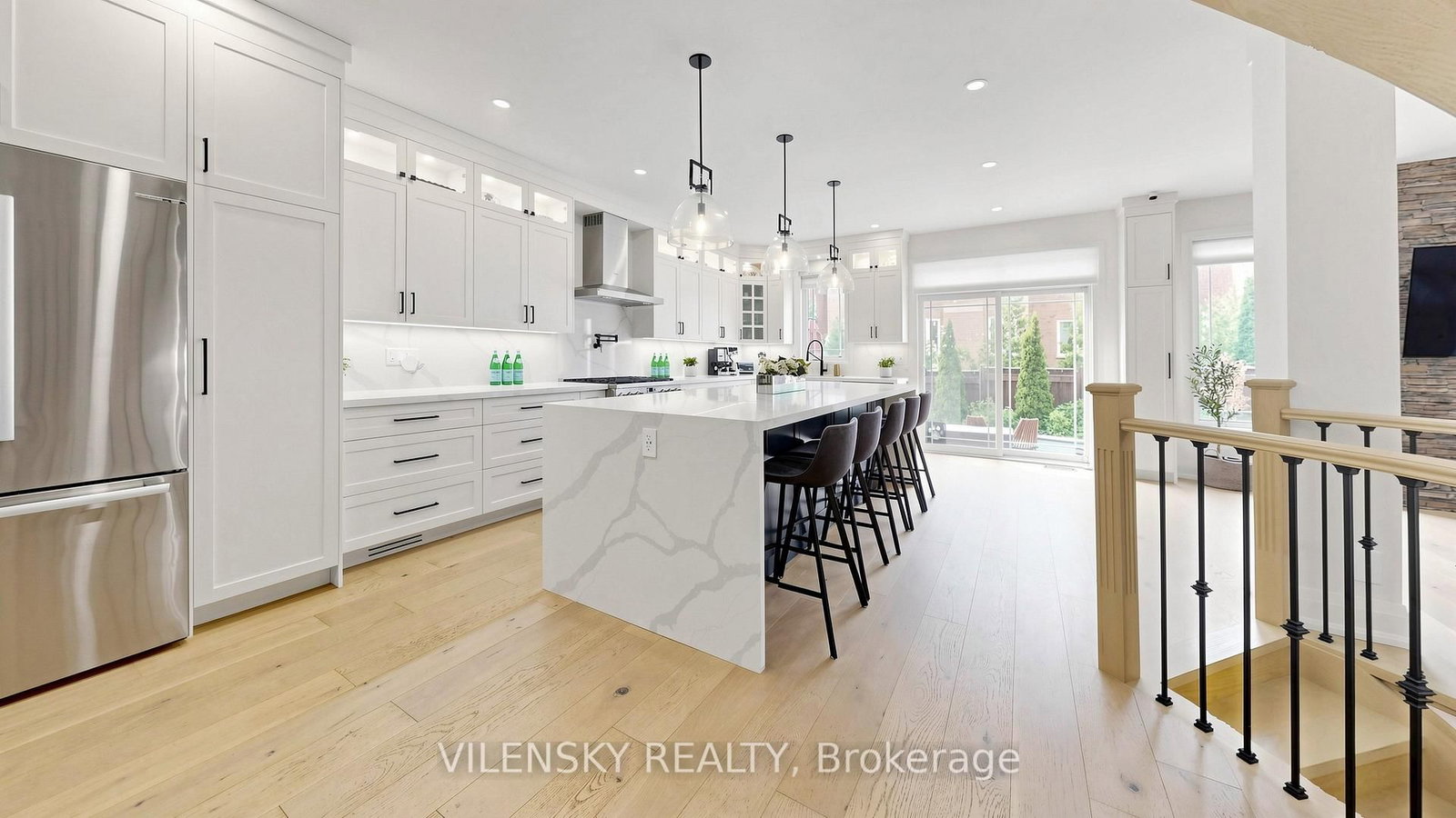 146 Valley Vista Drive • Vaughan, ON photo 4