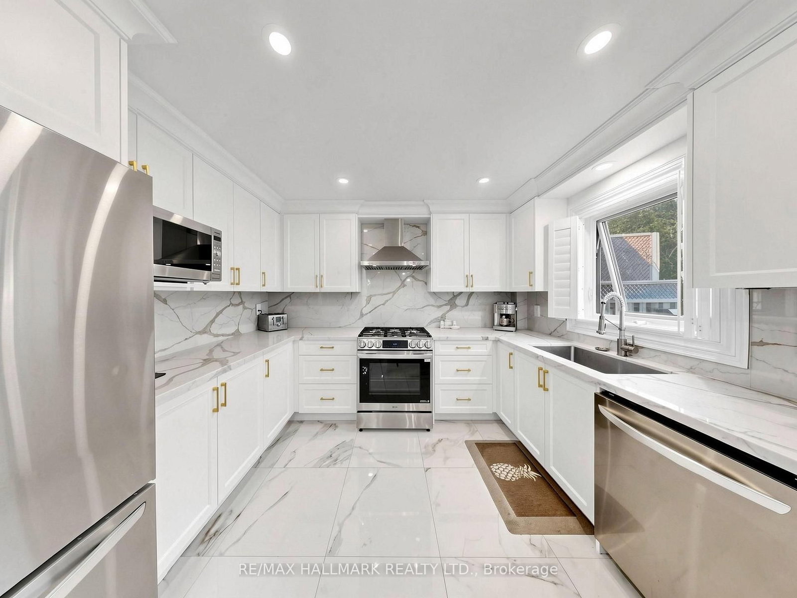58 Marchwood Crescent • Richmond Hill, ON photo 12