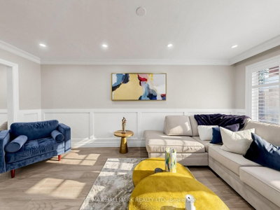 58 Marchwood Crescent • Richmond Hill, ON photo 6