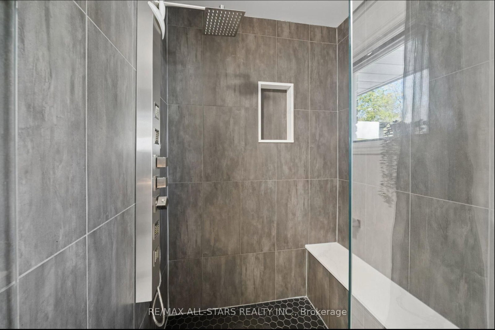 127 Pinecrest Road • Georgina, ON photo 18