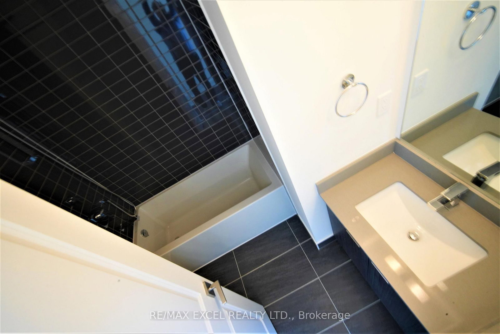 2908 Highway 7 Road • #2607 • Vaughan, ON photo 27