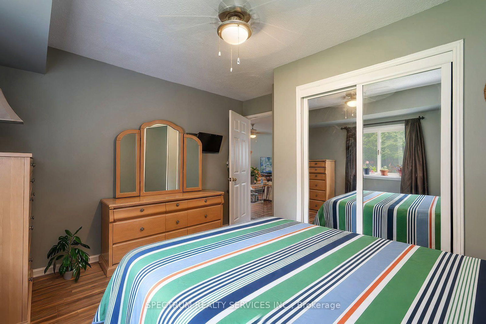 229 Pine Beach Drive • Georgina, ON photo 10