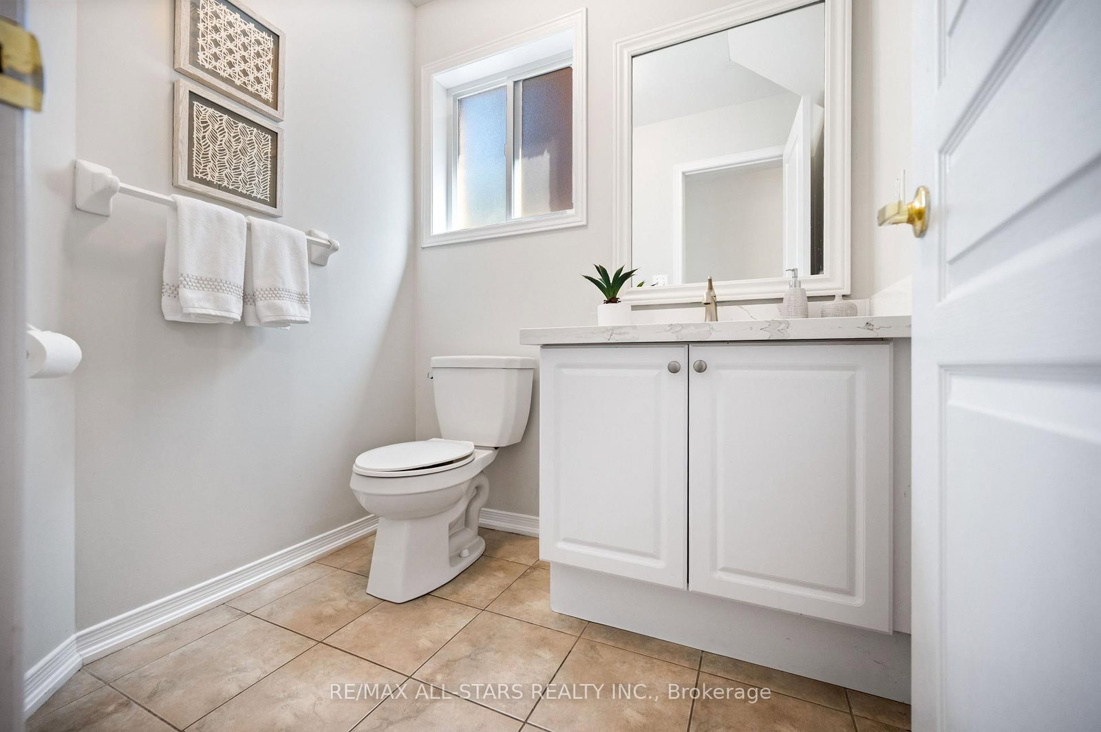 195 Richard Underhill Avenue • Whitchurch-Stouffville, ON photo 18