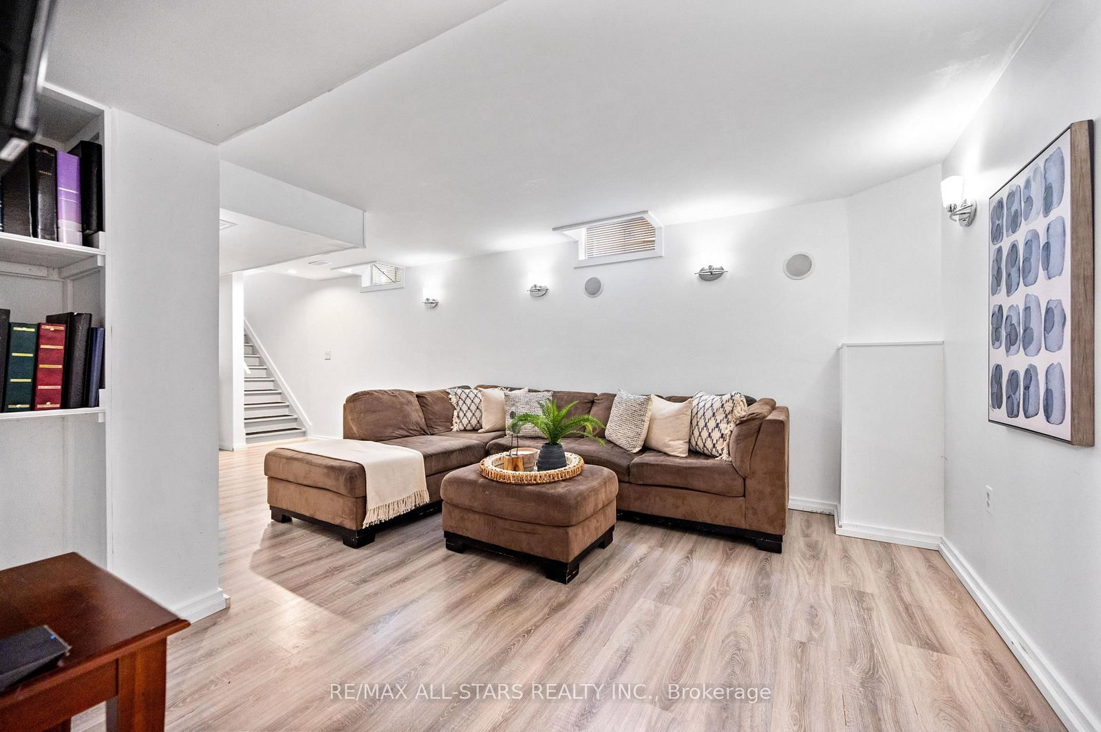 195 Richard Underhill Avenue • Whitchurch-Stouffville, ON photo 32