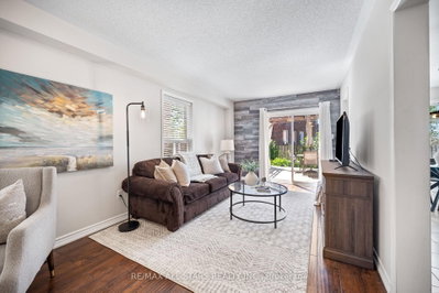 195 Richard Underhill Avenue • Whitchurch-Stouffville, ON photo 9