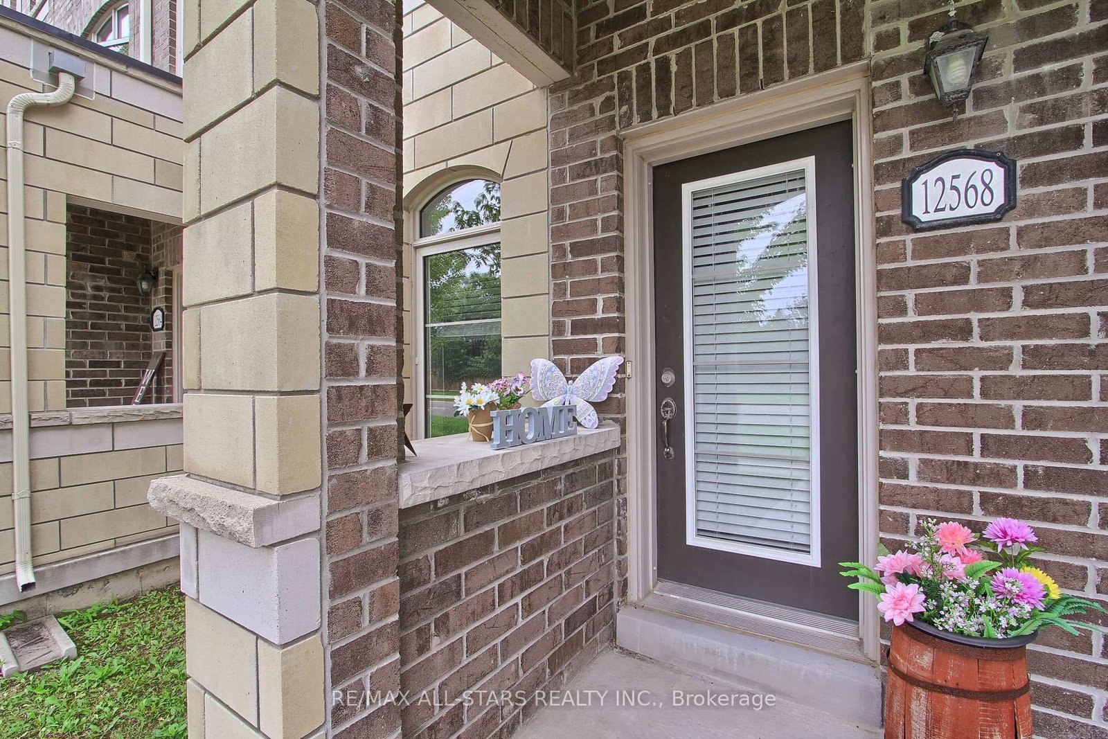 12568 Ninth Line • Whitchurch-Stouffville, ON photo 2
